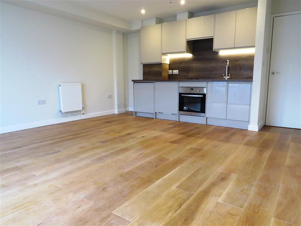 Studio to rent in Elwick Road, Ashford TN23 Zoopla