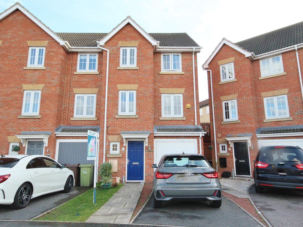 3 bed terraced house to rent in The Wharf, Knottingley WF11 Zoopla