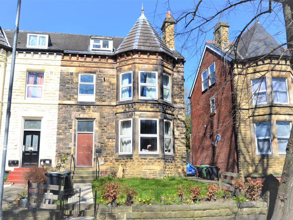 2 bed flat for sale in Harehills Avenue, Leeds LS8 Zoopla