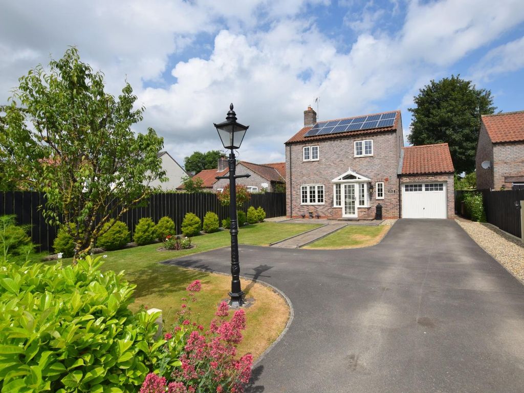 4 bed detached house for sale in Main Street, East Lutton, Malton YO17