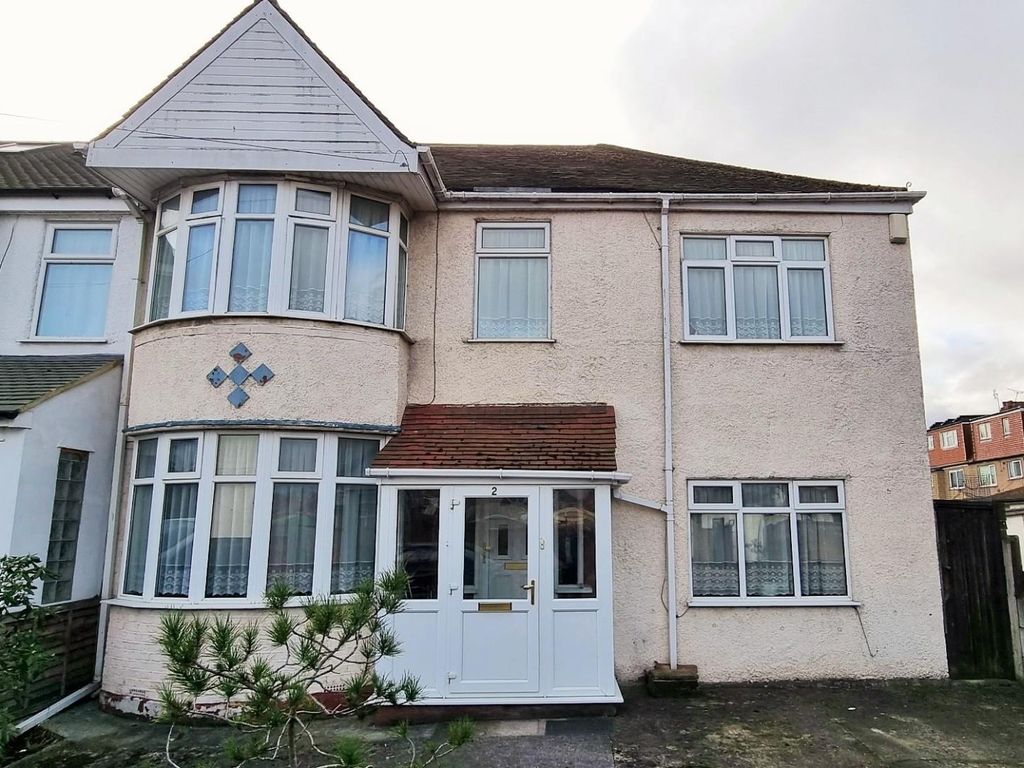 4 bed semidetached house for sale in Dawlish Avenue, Perivale