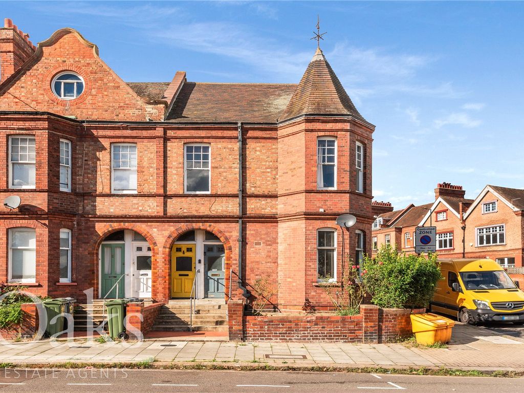 3 bed for sale in Hillside Road, London SW2, £600,000 Zoopla