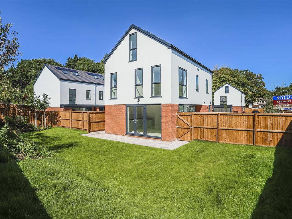 5 bed detached house for sale in Carr Lane, Chorley PR7 Zoopla