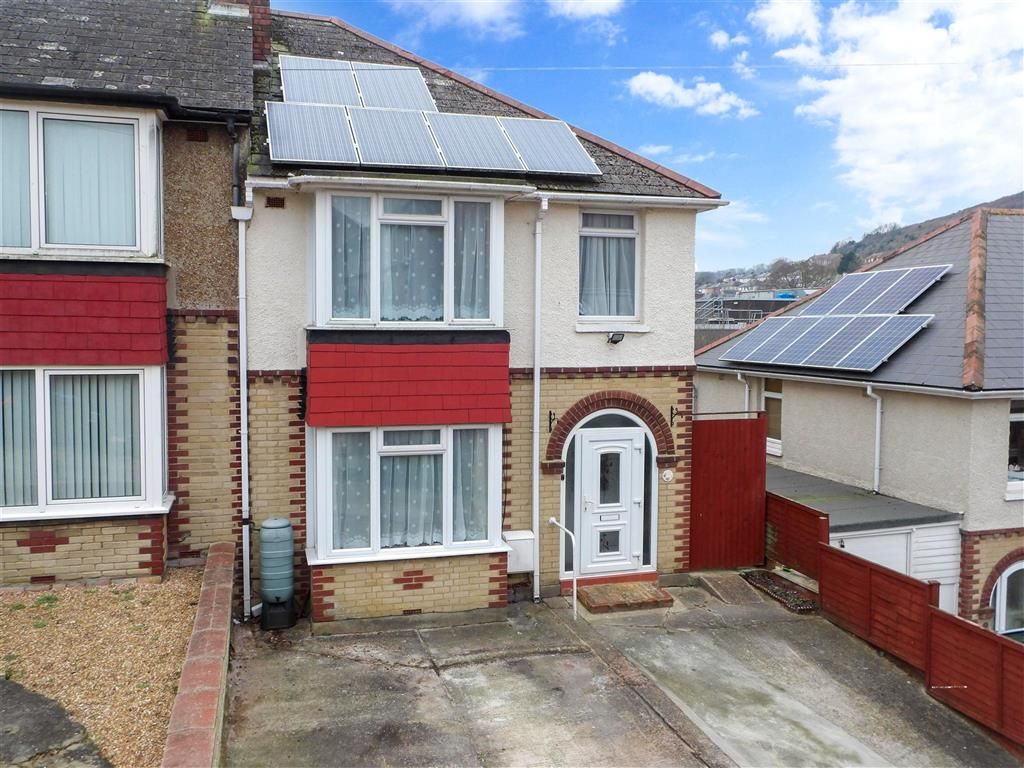 3 bed semidetached house for sale in Masons Road, Dover, Kent CT17, £