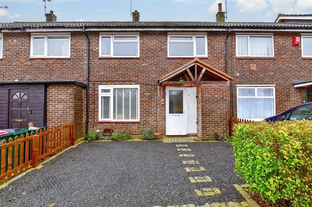 3 bed terraced house for sale in Highams Hill, Gossops Green, Crawley