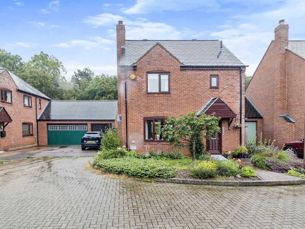 4 bed detached house for sale in Cook Close, Walton Park, Milton Keynes