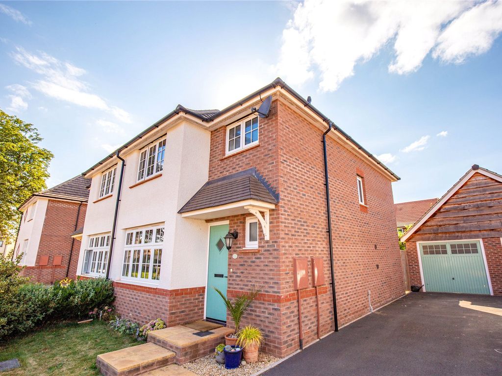 3 bed semidetached house for sale in Briggs Road, Frenchay, Bristol