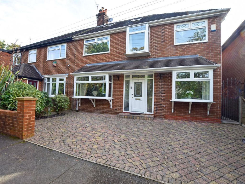 4 bed semidetached house for sale in Lake Drive, Middleton, Manchester