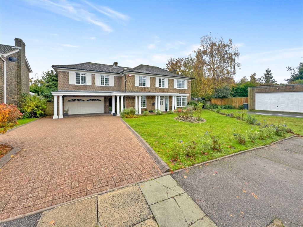 5 bed detached house for sale in Harkness Drive, Canterbury, Kent CT2