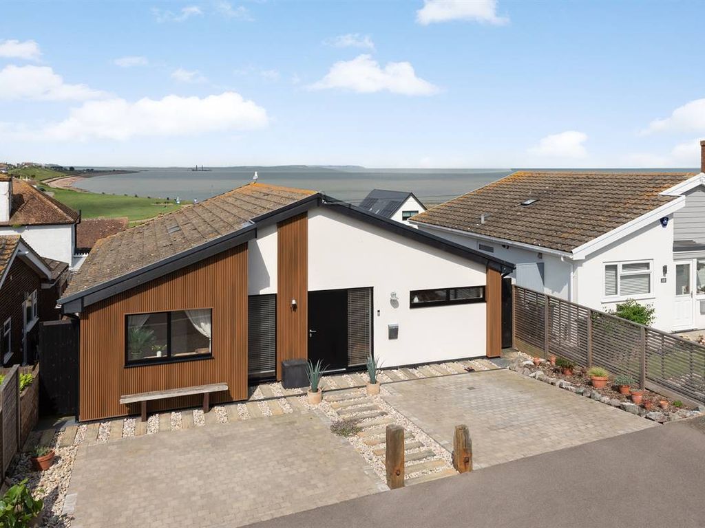 3 bed detached bungalow for sale in West Cliff Gardens, Herne Bay CT6, £650,000 Zoopla