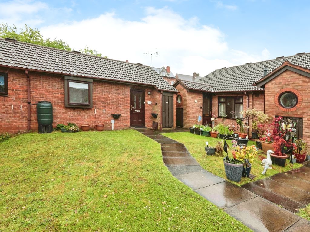 1 bed bungalow for sale in Harden Keep, Millpool Way, Smethwick, West Midlands B66, £95,000 Zoopla