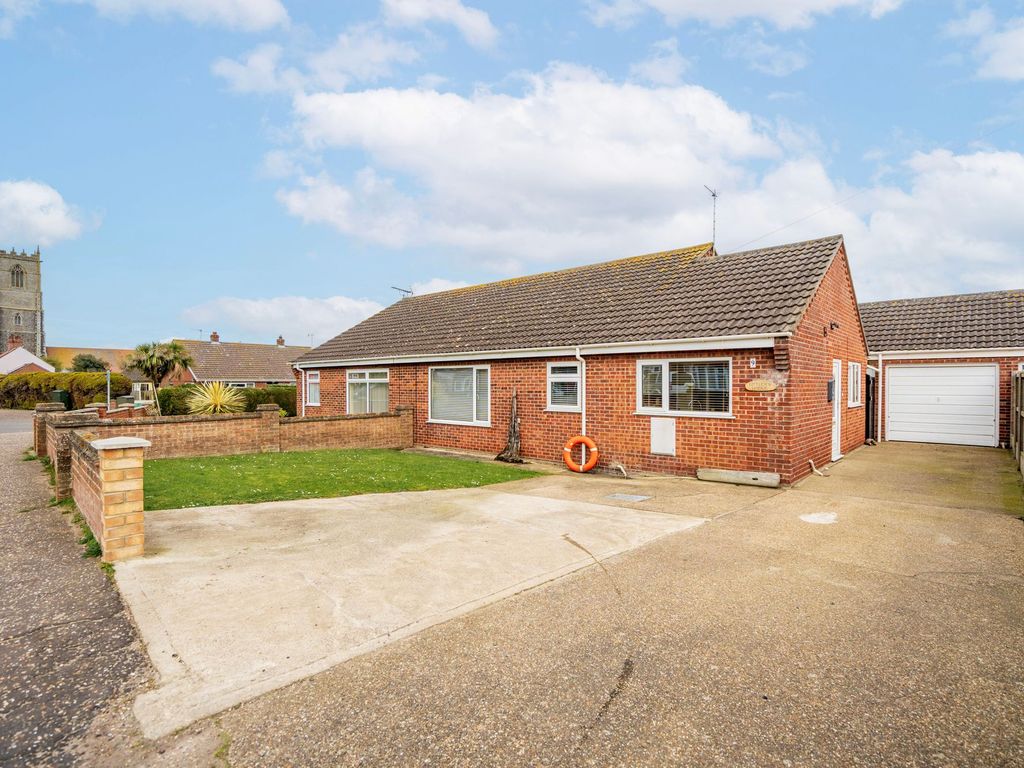 3 bed semidetached bungalow for sale in Bulmer Lane, WintertonOnSea