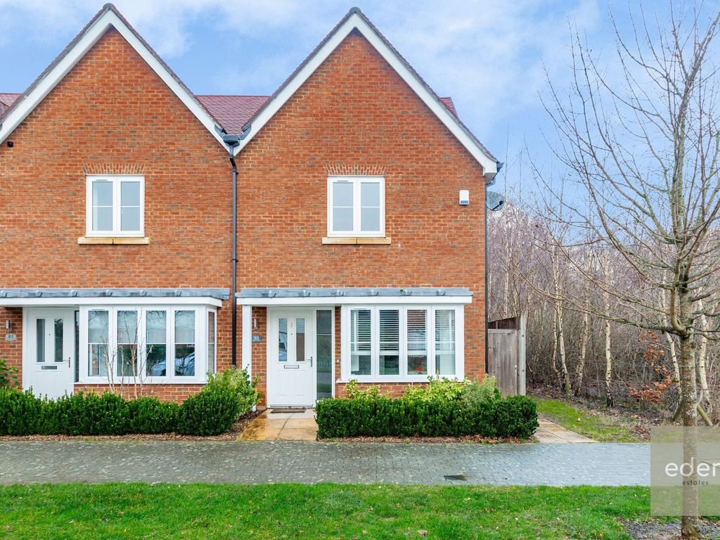 2 bed end terrace house for sale in Beacon Avenue, Kings Hill ME19, £