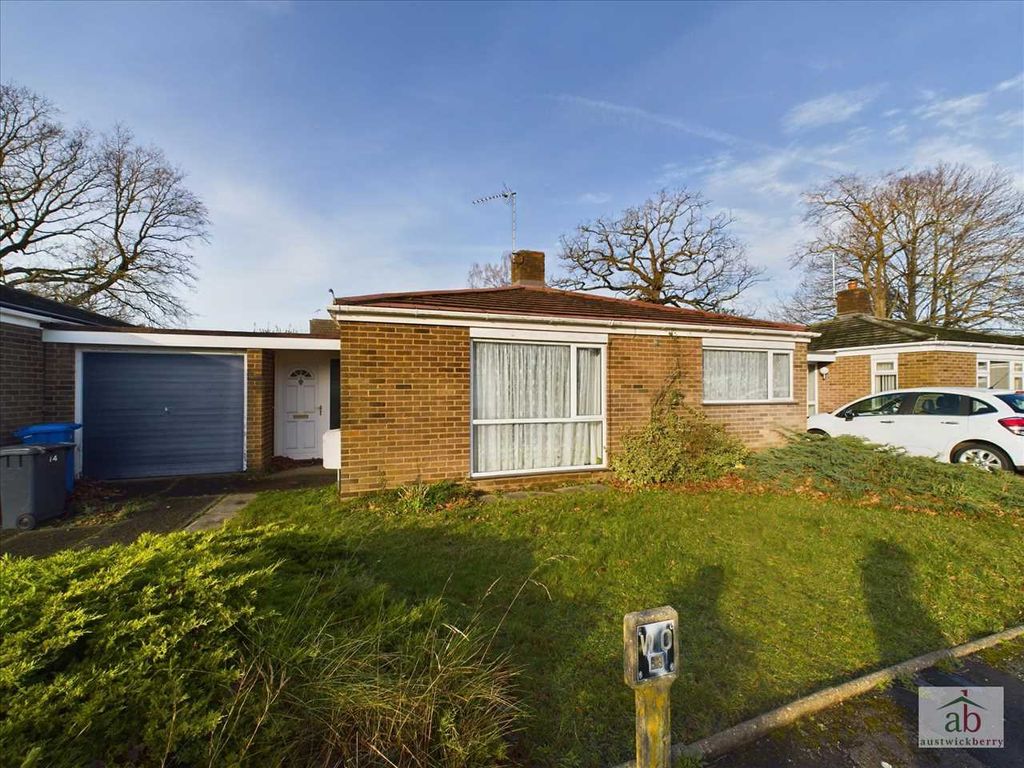 2 bed bungalow for sale in Balmoral Close, Ipswich IP2, £265,000 Zoopla