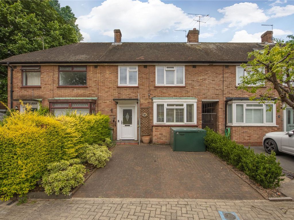 3 bed detached house for sale in Buttermere Drive, London SW15 Zoopla