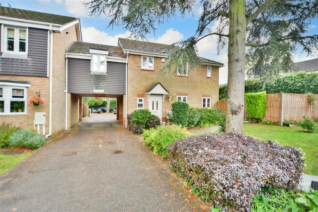 3 bed linkdetached house for sale in Tunbury Avenue, Walderslade, Chatham, Kent ME5, £370,000