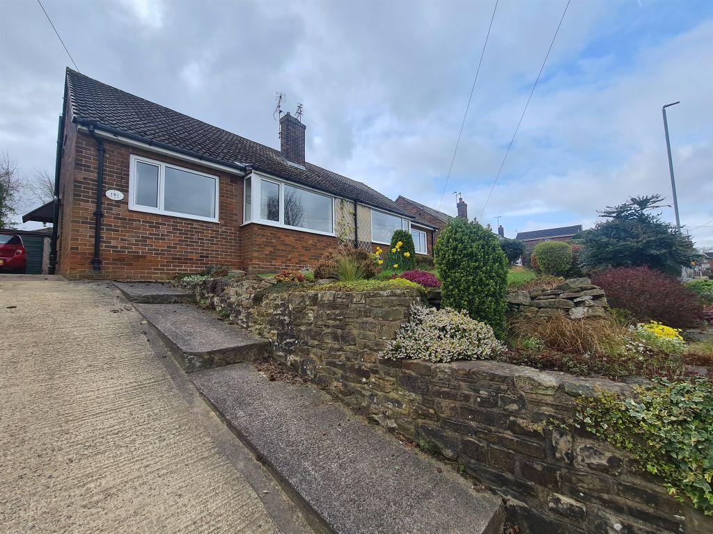 3 bed semidetached bungalow for sale in Leadwell Lane, Rothwell, Leeds