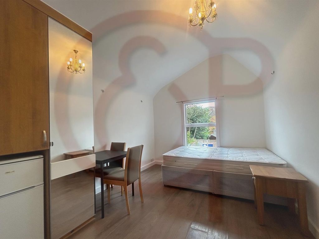 Studio to rent in Winchester Street, Acton W3 Zoopla