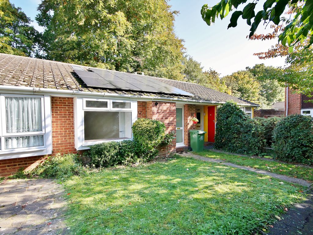 3 bed terraced bungalow for sale in Marston Road, Horsell, Woking GU21 Zoopla