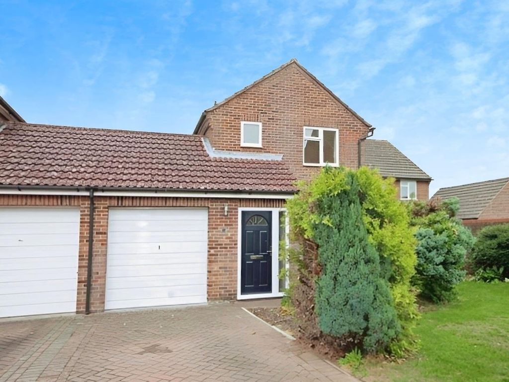 4 bed detached house for sale in Ravenswood, Fareham PO14, £369,950 Zoopla