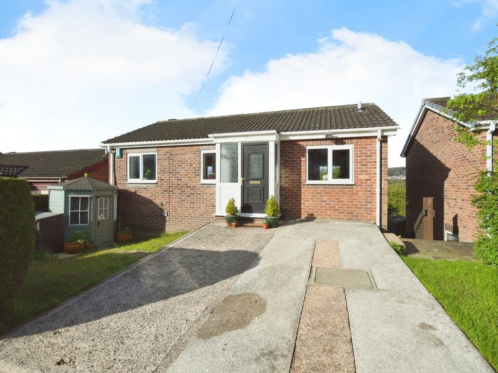 3 bed detached house for sale in Baxter Drive, Wadsley Bridge S6, £
