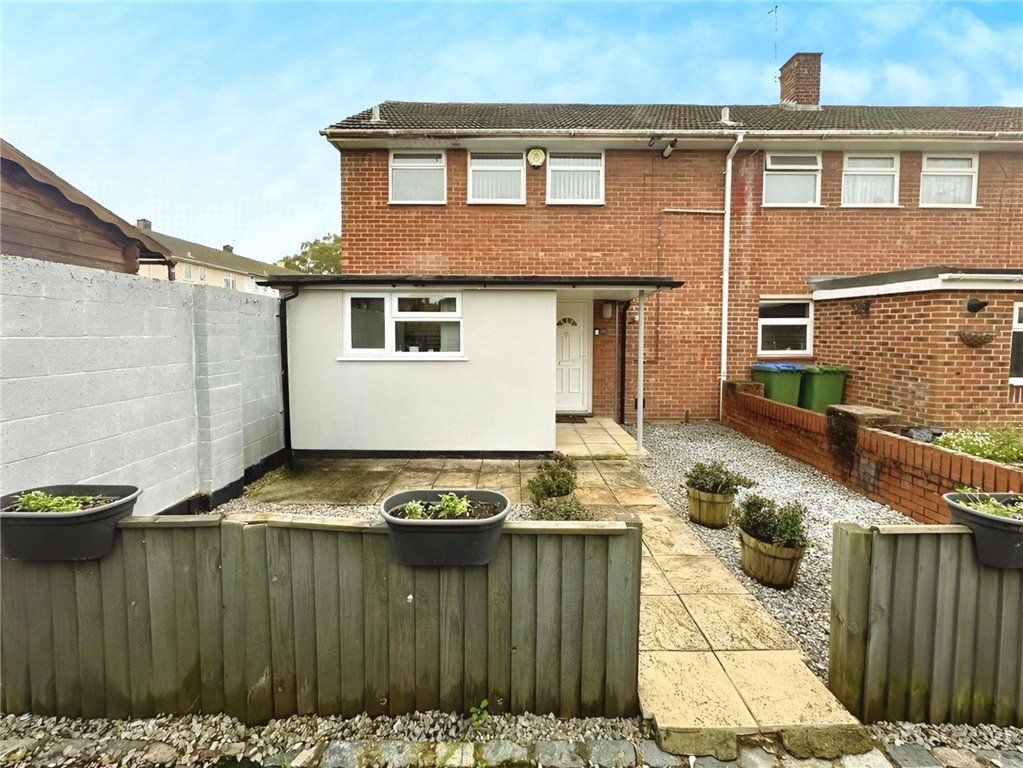 2 bed end terrace house for sale in Green, Southampton