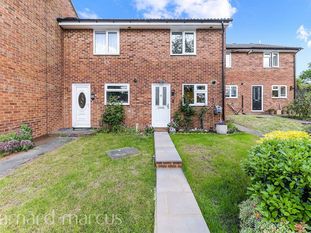 2 bed semidetached house for sale in Spencer Way, Redhill RH1 Zoopla