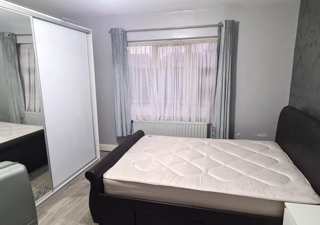 Room to rent in Maybank Avenue, Sudbury, Wembley HA0, £950 pcm Zoopla