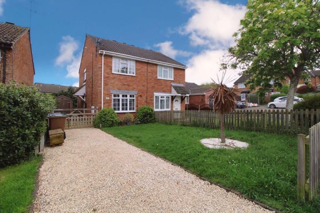 2 bed semidetached house for sale in Bodleian Close, Daventry NN11