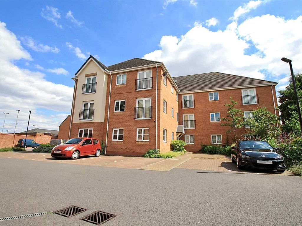 2 bed flat to rent in The Avenue, Darlaston WS10, £795 pcm Zoopla