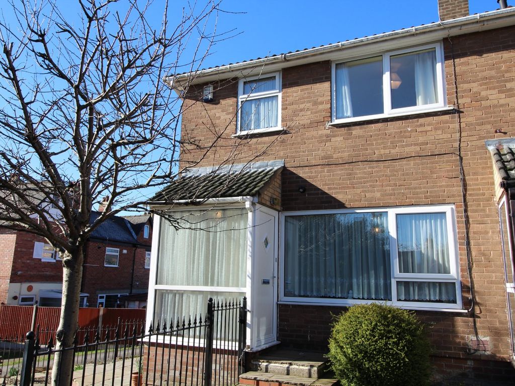 3 bed end terrace house for sale in Grove Terrace, York, North