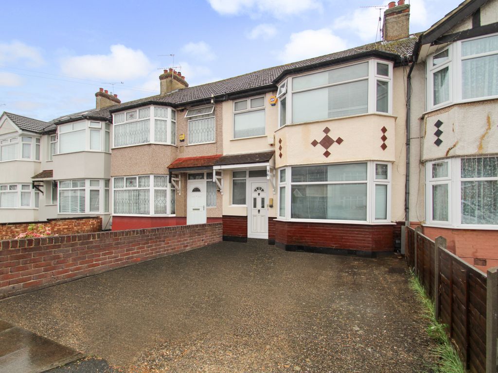 3 bed terraced house for sale in Ryefield Avenue, Uxbridge, Greater