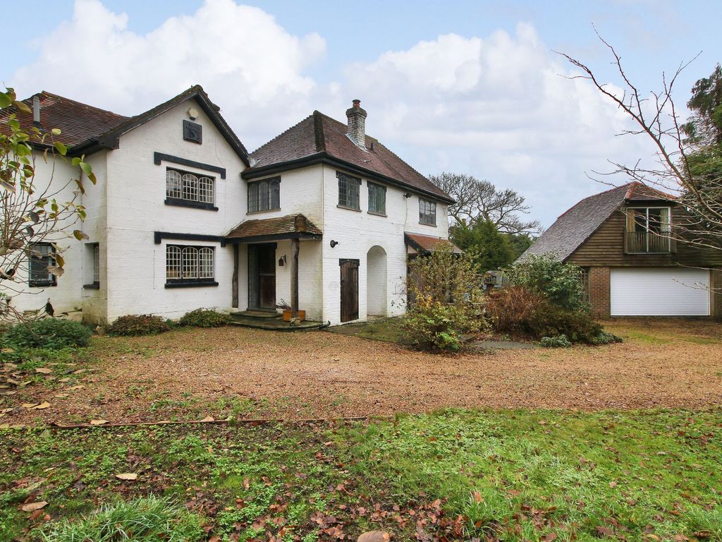 4 bed semidetached house for sale in Duddleswell, Uckfield TN22, £