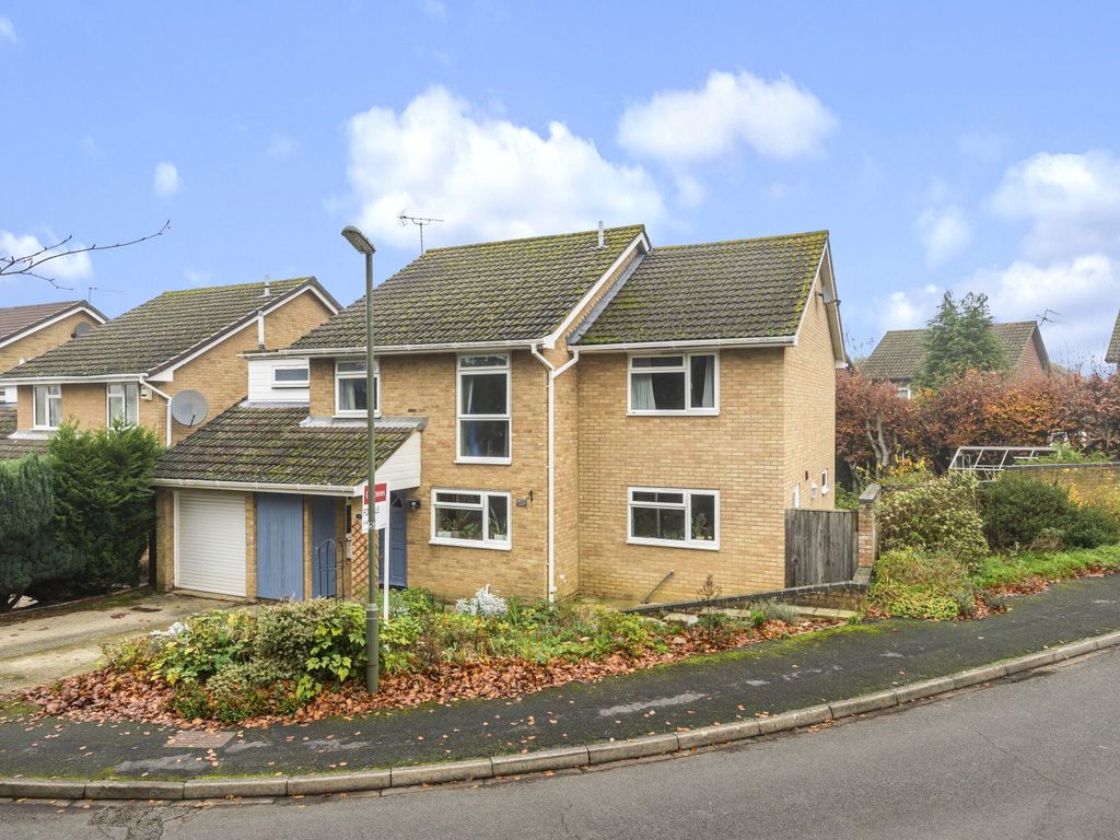 Inglewood, Woking GU21