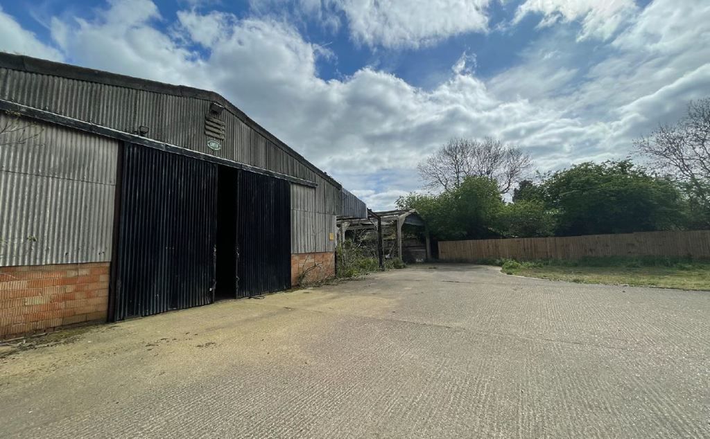 Light industrial to let in Hepworth Farm, Ely Road, Waterbeach CB25, £