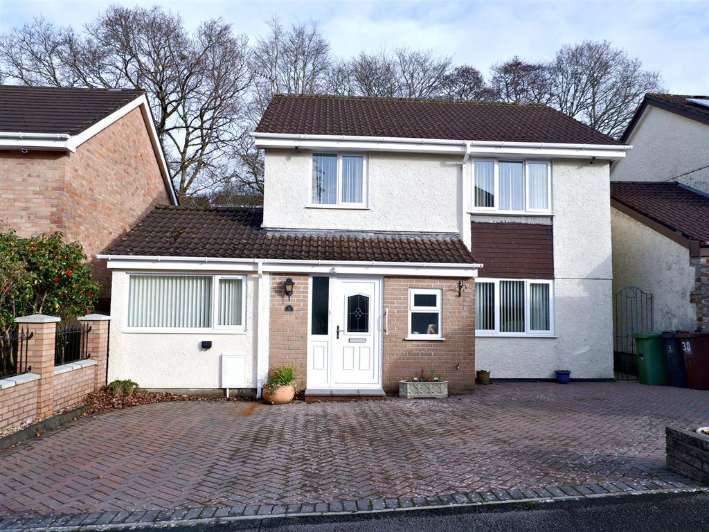 5 bed detached house for sale in Deveron Close, Plympton, Plymouth PL7, £375,000 Zoopla