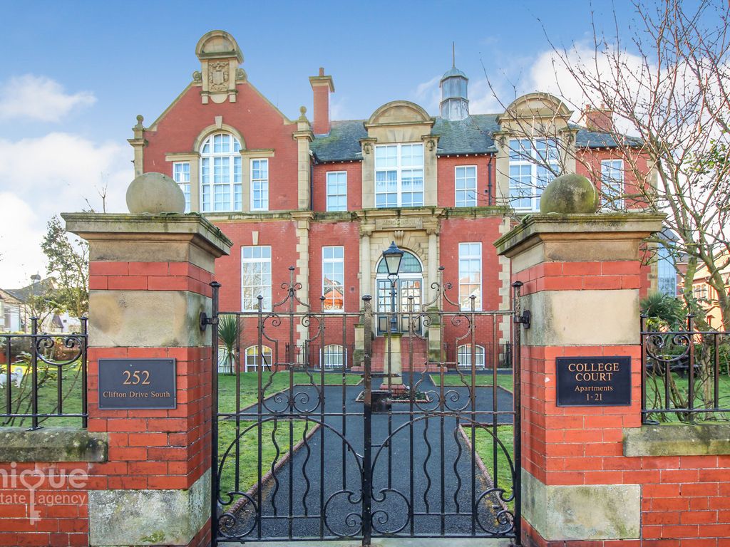 2 bed flat for sale in Clifton Drive South, St. Annes, Lytham St. Annes