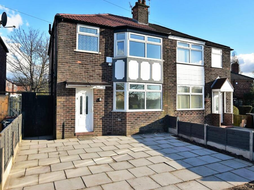 3 bed semidetached house for sale in Burnage Lane, Manchester M19, £