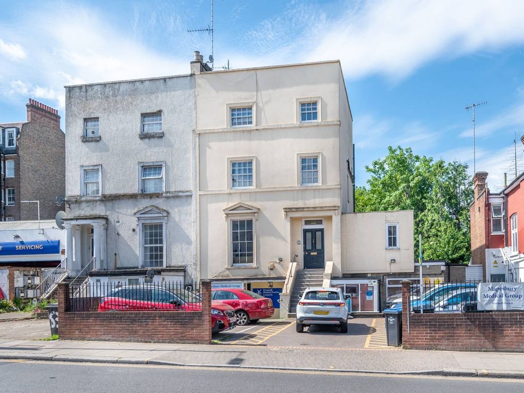 Shoot Up Hill, Mapesbury Estate, London NW2  