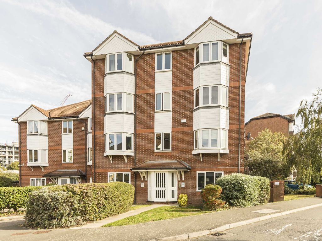 2 bed flat for sale in Rossetti Road, London SE16, £350,000 Zoopla