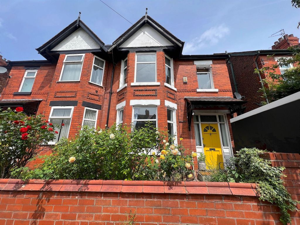 4 bed semidetached house for sale in Brighton Avenue, Burnage