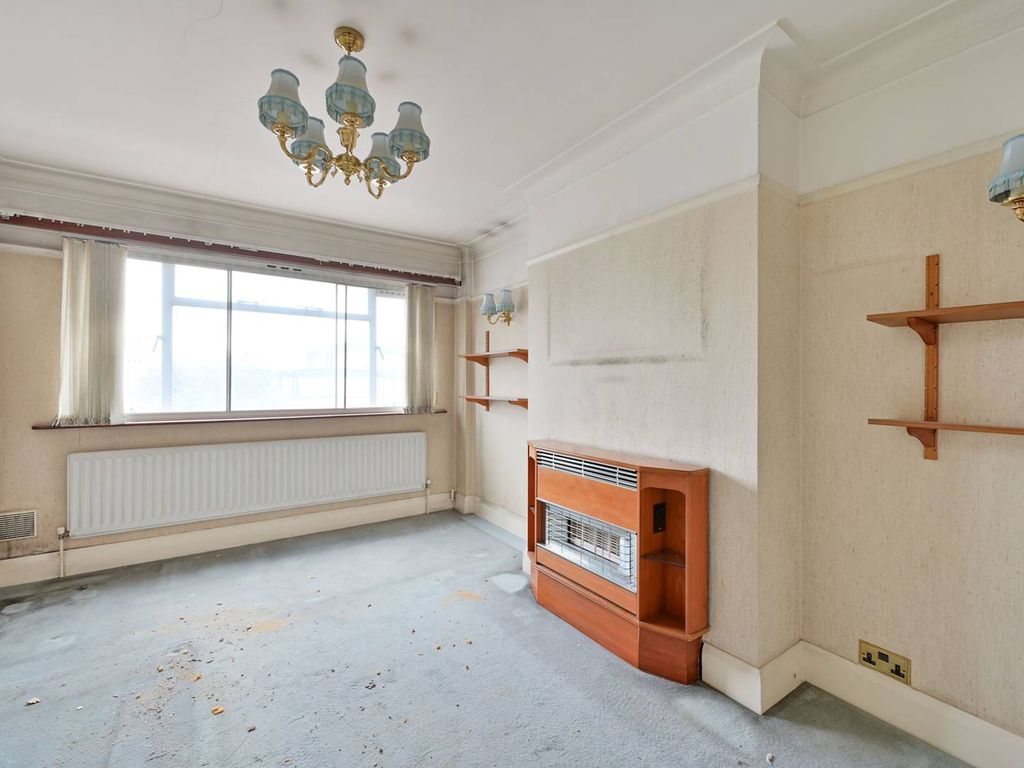 2 bed flat for sale in Fairfield Street, Wandsworth Town, London SW18