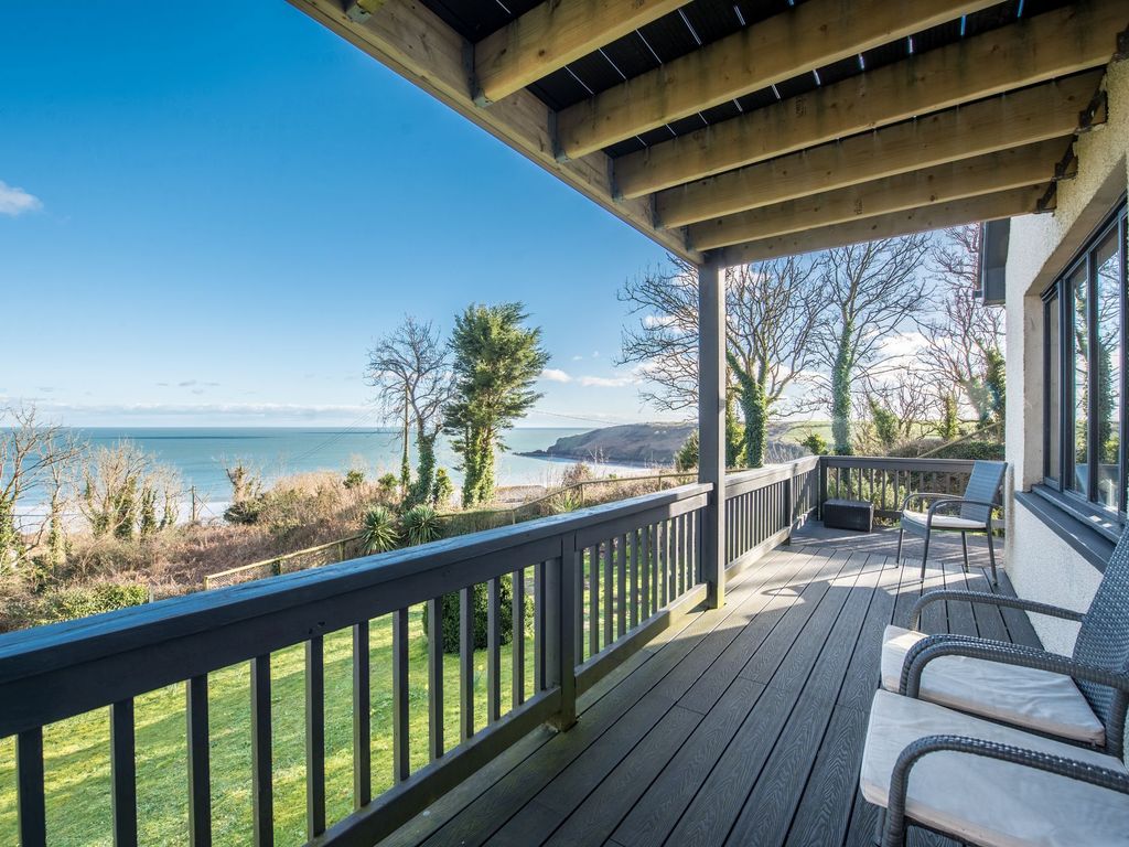 6 bed detached house for sale in Freshwater East, Pembroke SA71, £