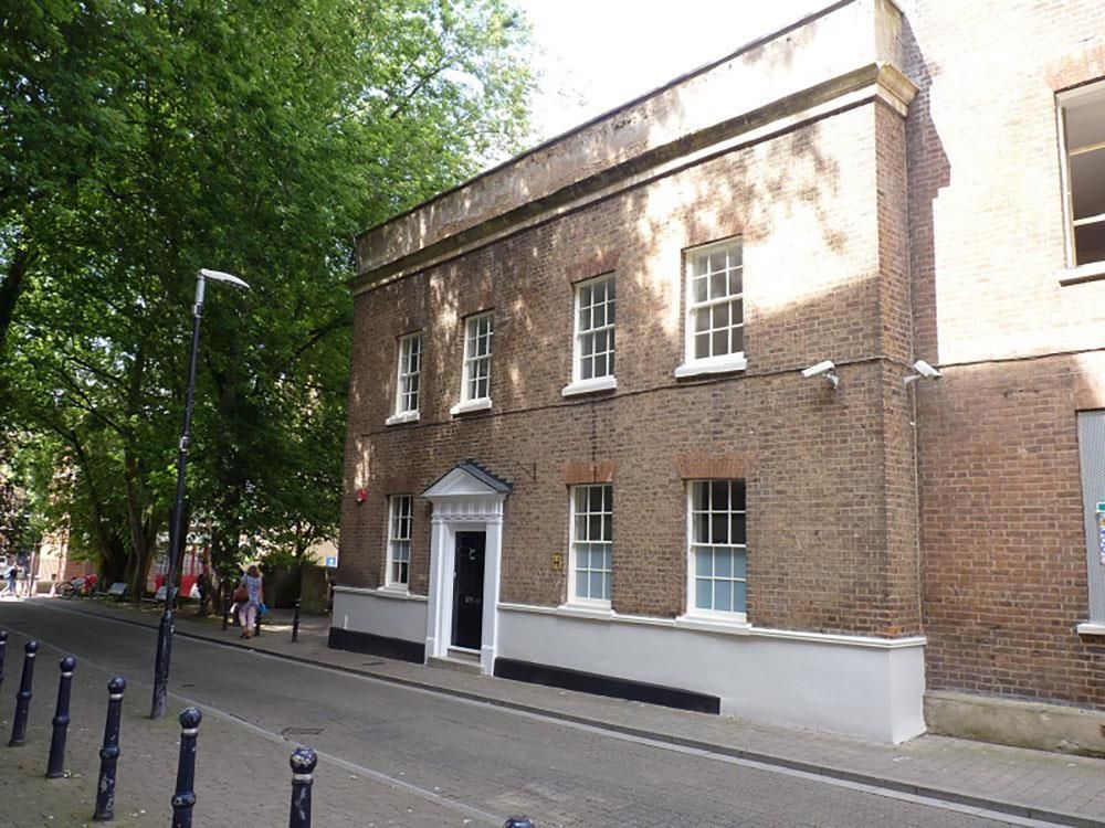 2 bed flat to rent in Berkeley Street, Gloucester, Gloucester GL1, £825