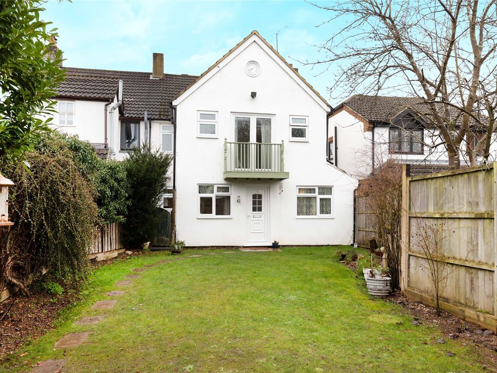 4 bed semidetached house for sale in Craufurd Farm Cottages, Ray Mill