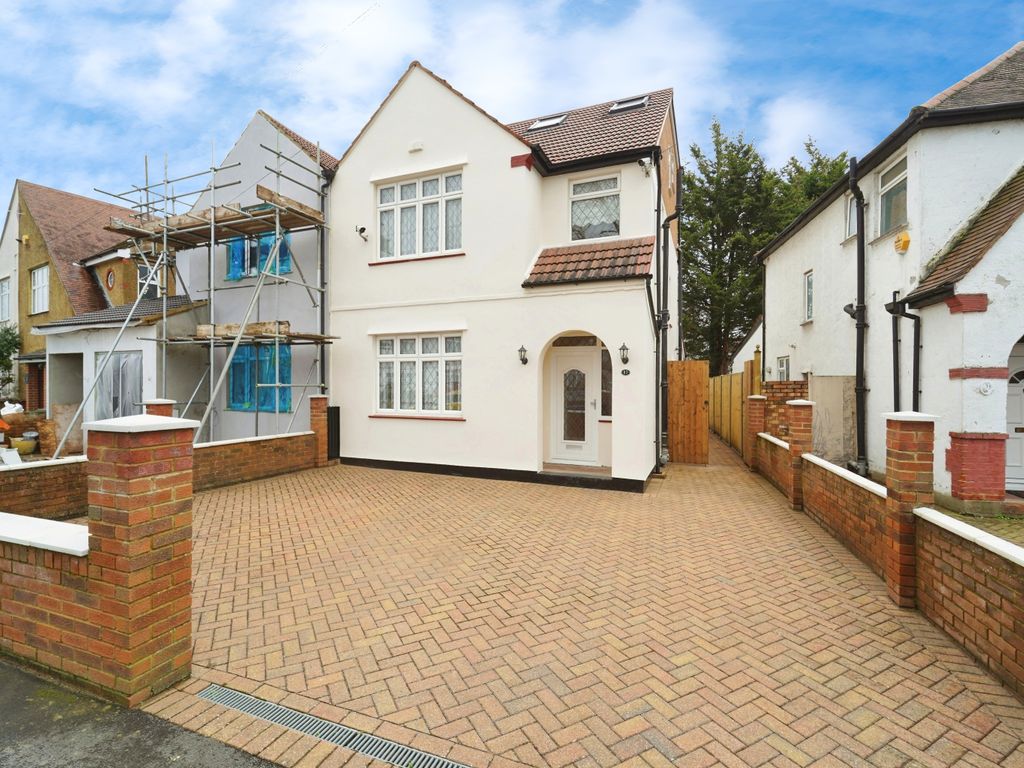 4 bed semidetached house for sale in Chatsworth Crescent, Hounslow TW3, £725,000 Zoopla