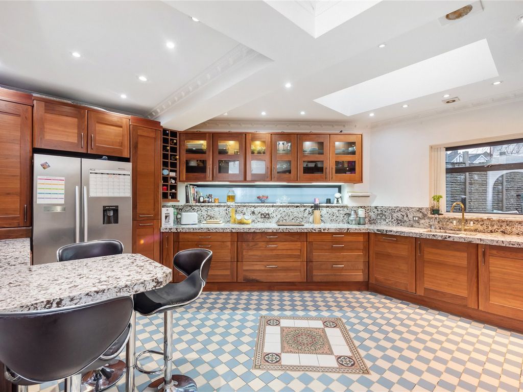 Nether Street, Finchley N12  