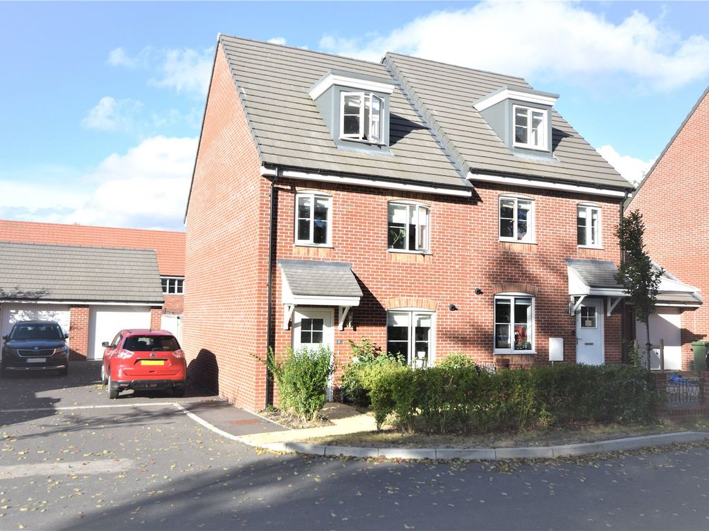 3 bed semidetached house for sale in Streamway Close, Harwell, Didcot