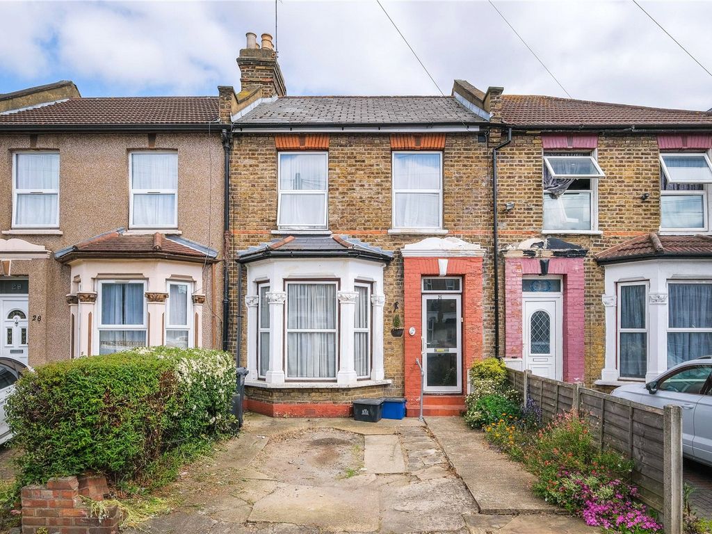 3 bed terraced house for sale in Westwood Road, Seven Kings IG3 Zoopla