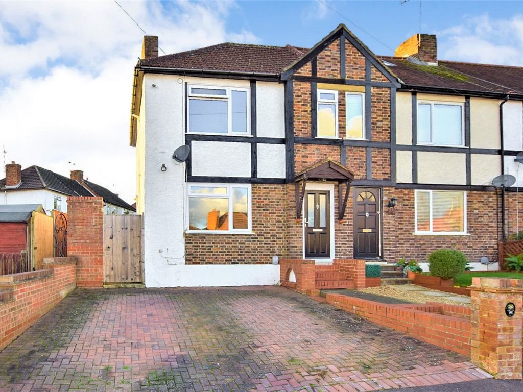 2 bed semidetached house for sale in Roberts Road, Aldershot